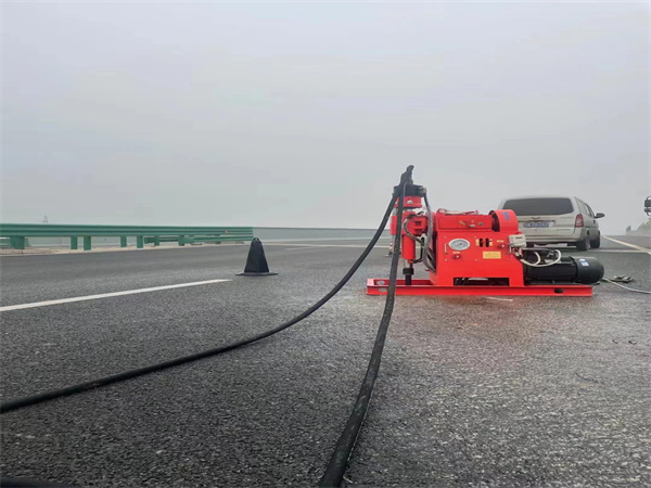 阳山马路路基路面开裂下沉注浆加固灌浆